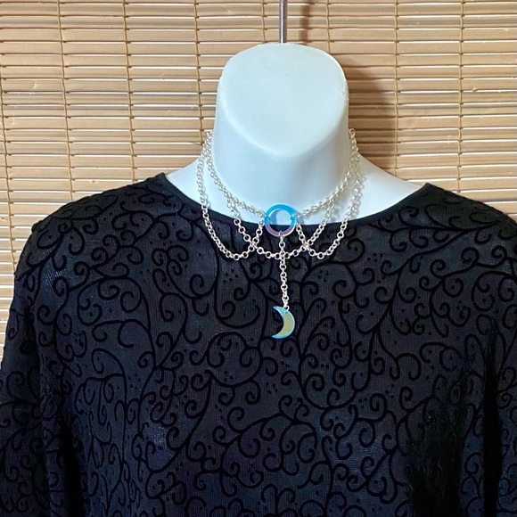 🥀Multi-chain, moon and circle choker. Silver chains. Iridescent quarter moon - Picture 3 of 16